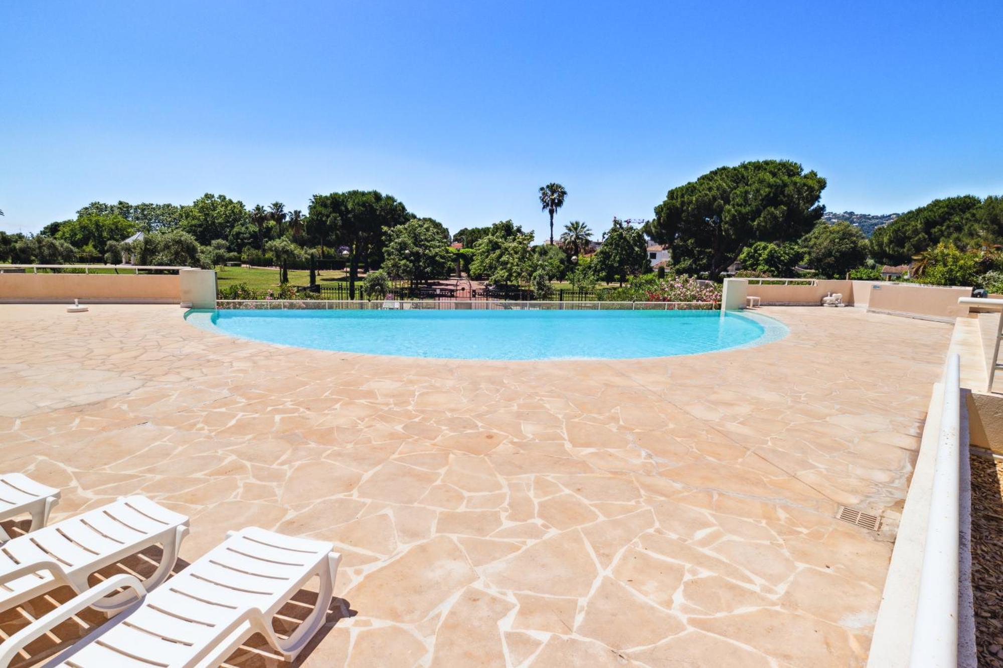 Duplex Villa Les Pins 89M2 Et Terrasse 30M2 Antibes Kültér fotó